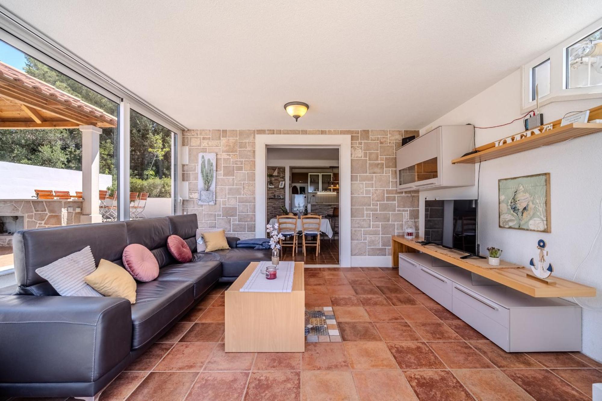 Villa Julia With Heated Pool, Ideal For Large Groups Милна Экстерьер фото
